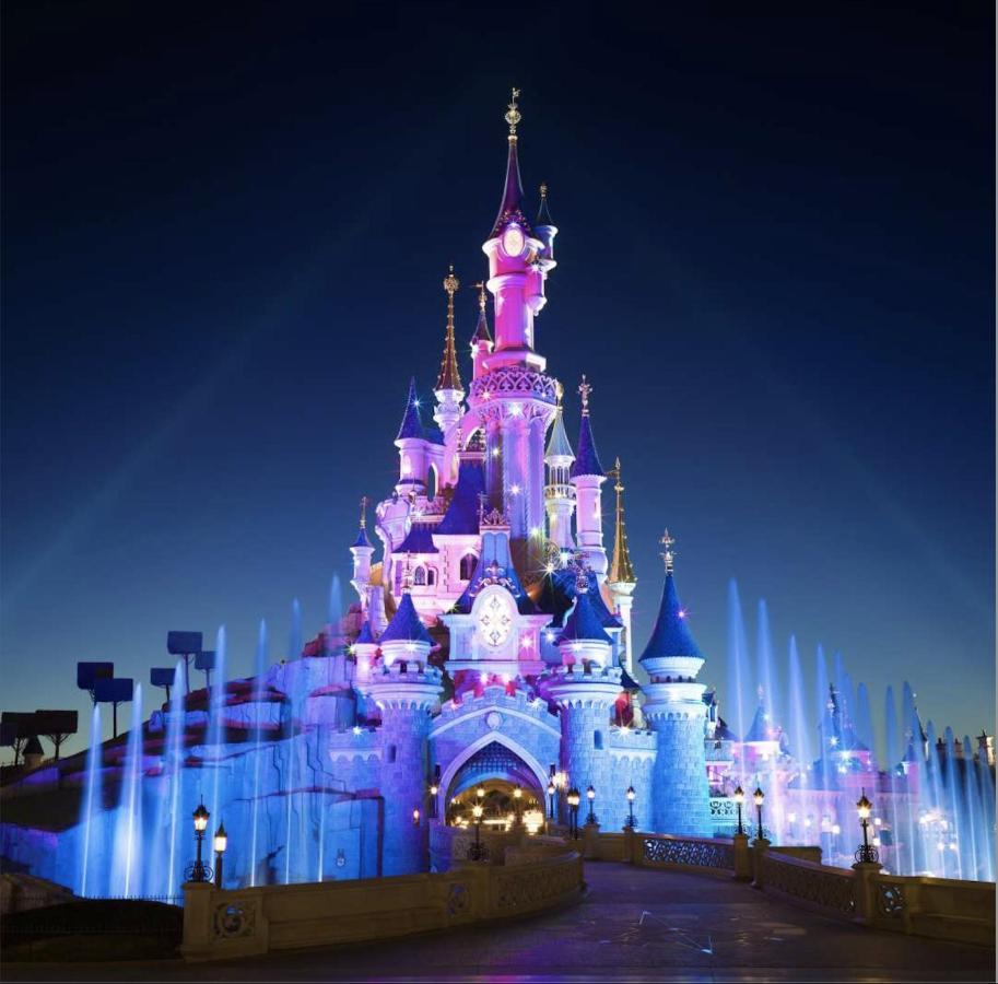 *Disneyland-Paris* 10 Pers, Wifi, 2 Parkings Chessy  Exterior photo